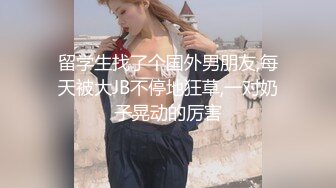 样子挺娇嫩的美眉和男友直播吹箫啪啪可惜没啥经验不够激情